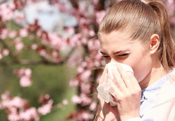 How to Tell if Spring Symptoms Owe to Allergy, Cold or Something More Serious