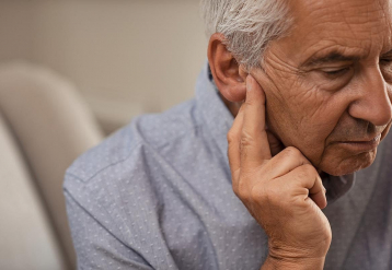 Hearing Loss Tied to Poorer Cognitive-Motor Dual-Task Outcomes in MCI